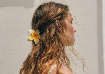 Estoy enganchada a las pinzas para el pelo en verano: recogen la melena sin esfuerzo