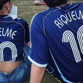 Los Riquelme, juntos en el Mundial alentando a la Selección