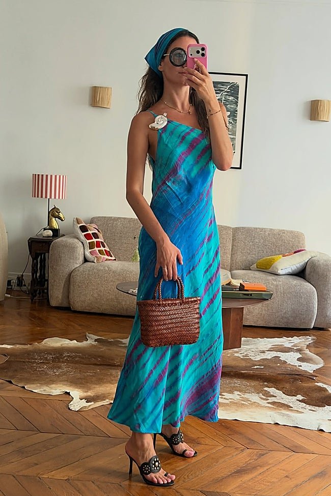 Vestido estampad+ bolso trenzado