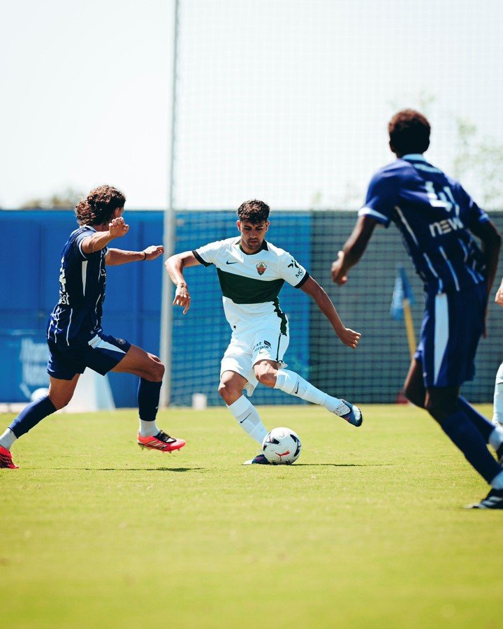 Facu Buonanotte debutó en Elche (@elchecf).