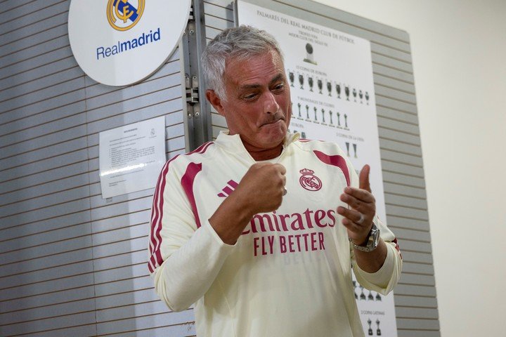 José Mourinho volvió al Real Madrid y ya sabe lo que es ganar la Champions League (EFE).