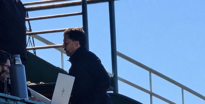 Longoria en cancha de Banfield.