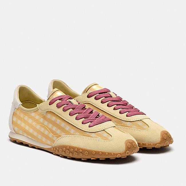 Zapatillas deportivas de mujer bridge vichy de Hoff, 150 euros.