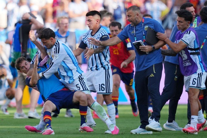 Los incidentes tras la final del Mundial. (AP Photo/Julio Cortez, File)