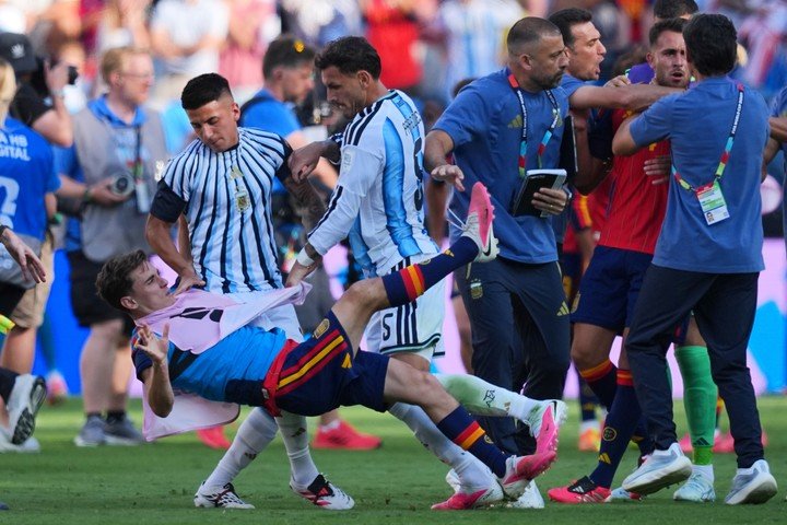 Los incidentes tras la final del Mundial. (AP Photo/Julio Cortez, File)