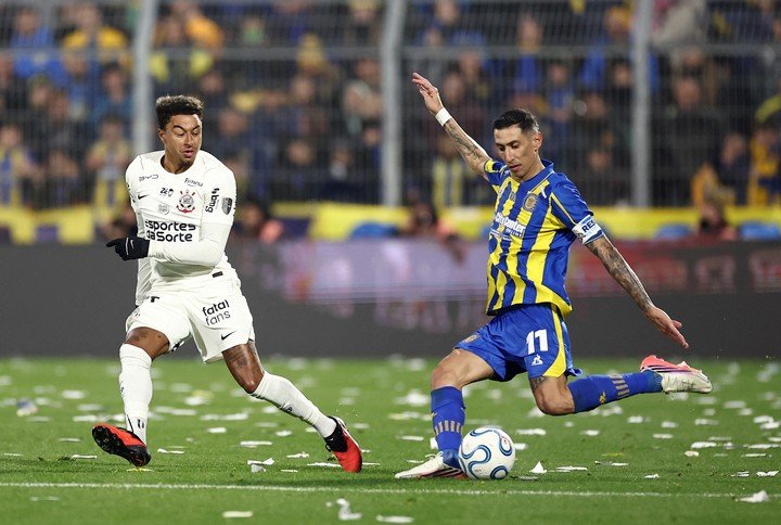 Rosario Central vs. Corinthians. (REUTER)