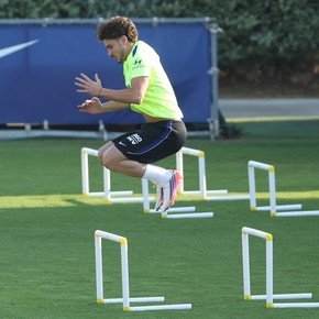 La práctica de Julián Álvarez: al equipo de suplentes y ¿lejos de la titularidad para el debut en LaLiga?