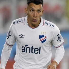 Rubén Botta tardó cinco minutos para hacer un gol en su debut con Nacional, pero el Bolso no levanta