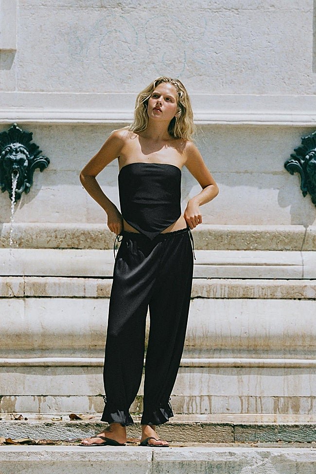 Top satinado + pantalón bombacho
