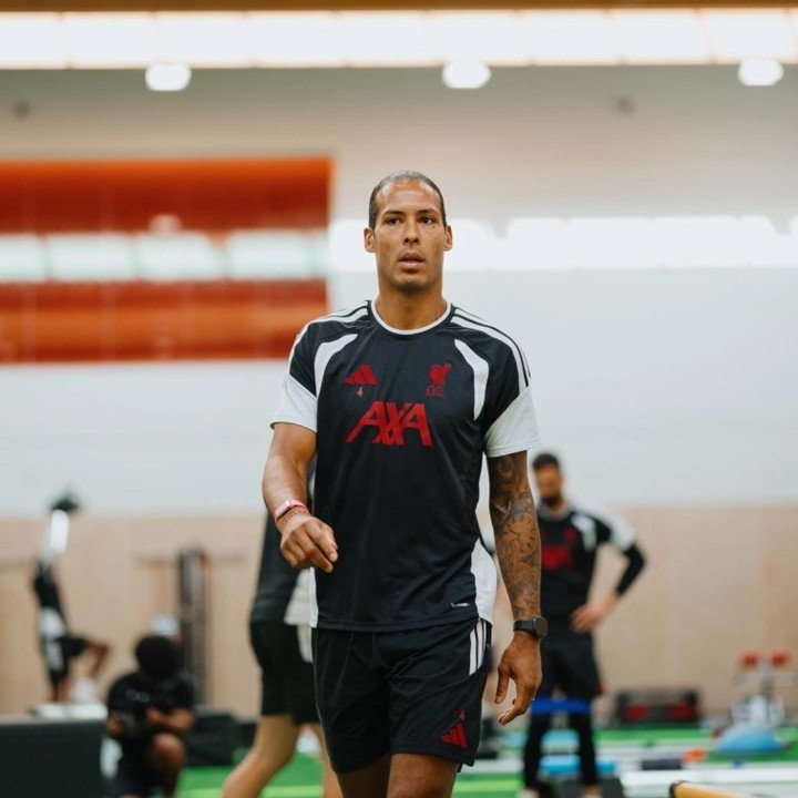 Virgil van Dijk elogió a su compañero Ndukwe. (Foto: Prensa Liverpool)