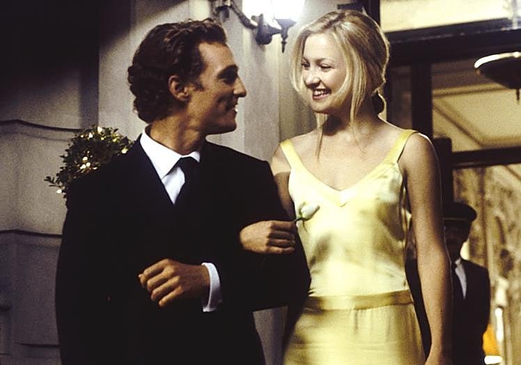 El vestido amarillo que llevó Kate Hudson.