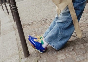 Esta temporada arrasan las zapatillas azul klein: mis modelos favoritos del momento