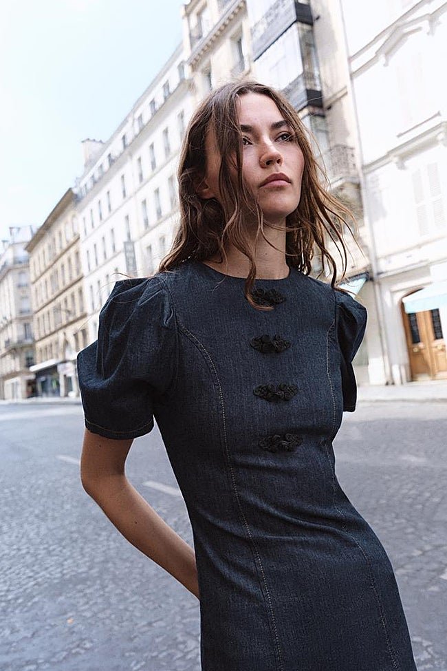 Vestido vaquero de Zara (29,95 euros)