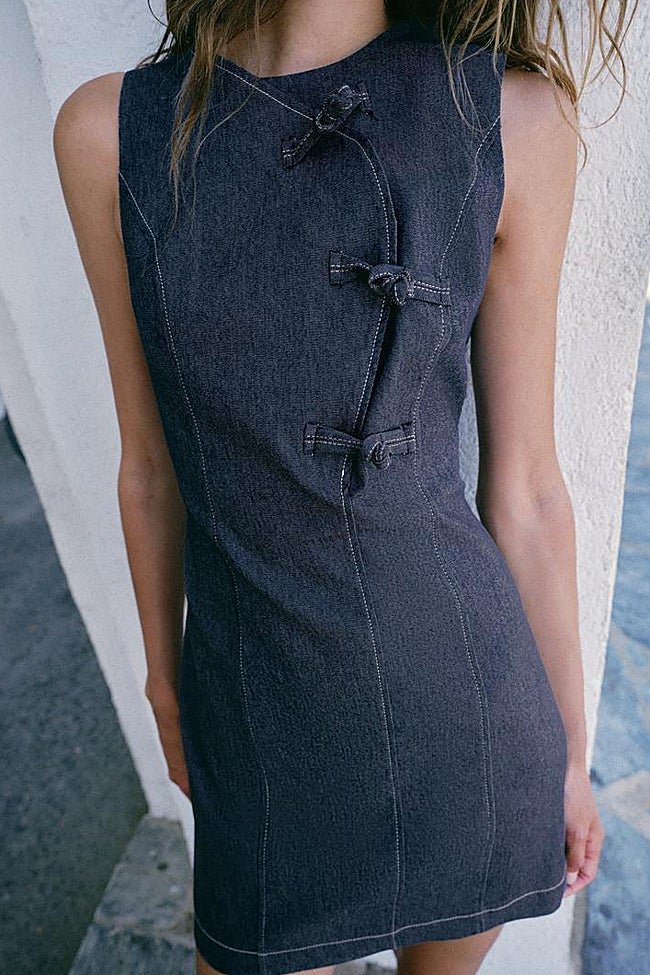 Vestido corto de Zara (35,99 euros)
