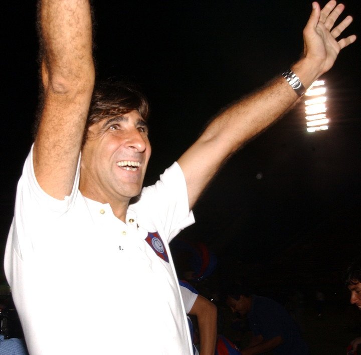 2005. Gustavo Costas en Cerro Porteño. (EFE)