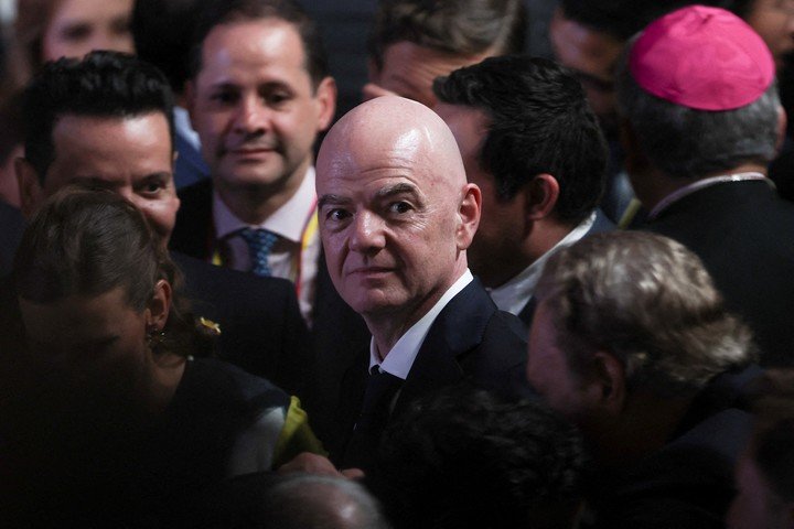 Eto'o respaldó a Infantino al frente de FIFA. REUTERS/Luisa Gonzalez/File Photo