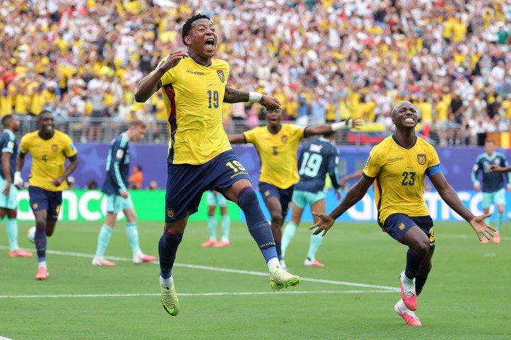 El gol de Gonzalo Plata de Ecuador en la victoria ante Alemania. (EFE/Sebastiao Moreira)