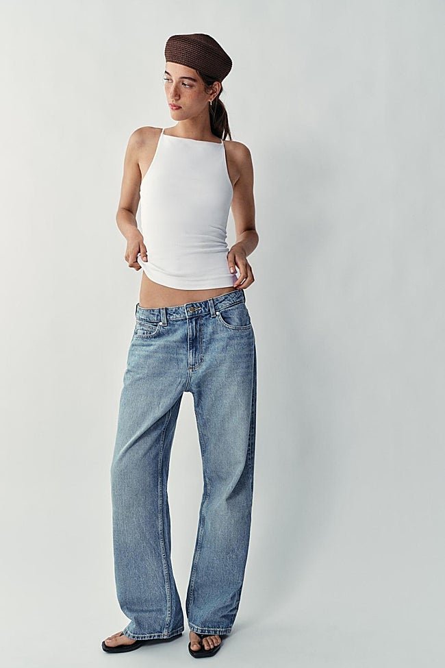 Camiseta blanca de Zara (9,99 euros)