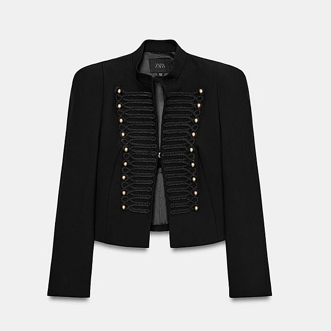 Chaqueta negra de Zara (59,99 euros)