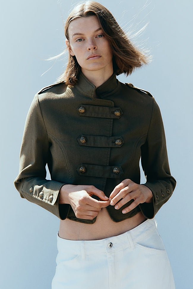 Chaqueta verde oscuro de H&M (49,95 euros)