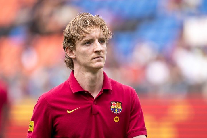 Anthony Gordon ya es del Barcelona.