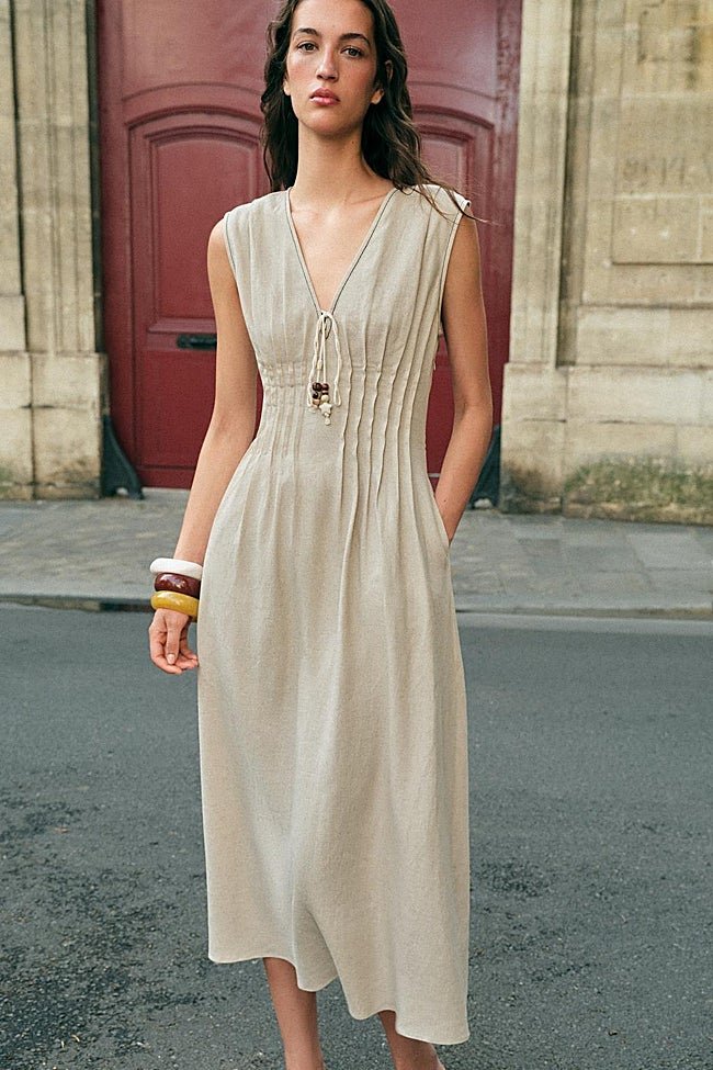 Vestido midi de Zara (39,99 euros)