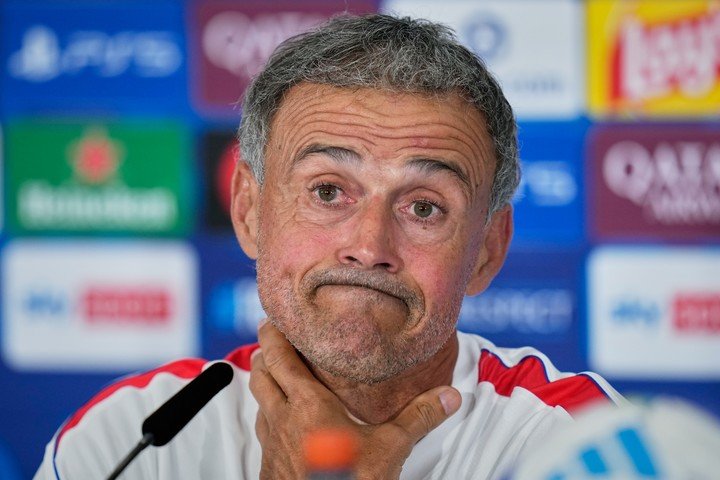 Luis Enrique, entrenador del PSG, en la previa a la final de la Supercopa de Europa (EFE).