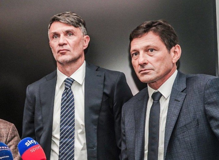 Paolo Maldini junto a Leonardo. 