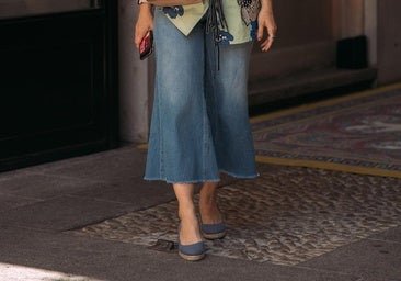 Zapatos con tejido denim, el calzado de verano que va a arrasar esta temporada