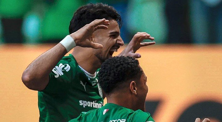 Flaco López, goleador del equipo.