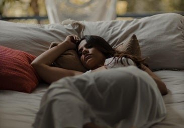 Cómo recuperarse del insomnio de verano: los hábitos que los especialistas en sueño recomiendan cuando el calor te desvela