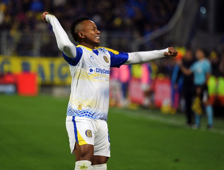 Campaz la rompió con la generación de dos goles.