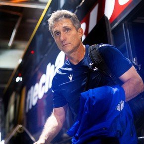 Vélez visita a Riestra