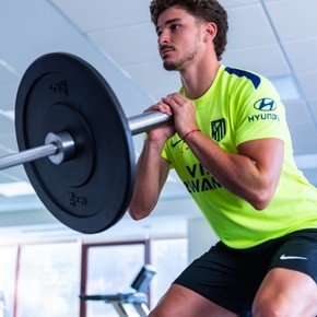 Sin Simeone, Julián Álvarez superó las pruebas físicas y se sumará a la pretemporada del Atlético