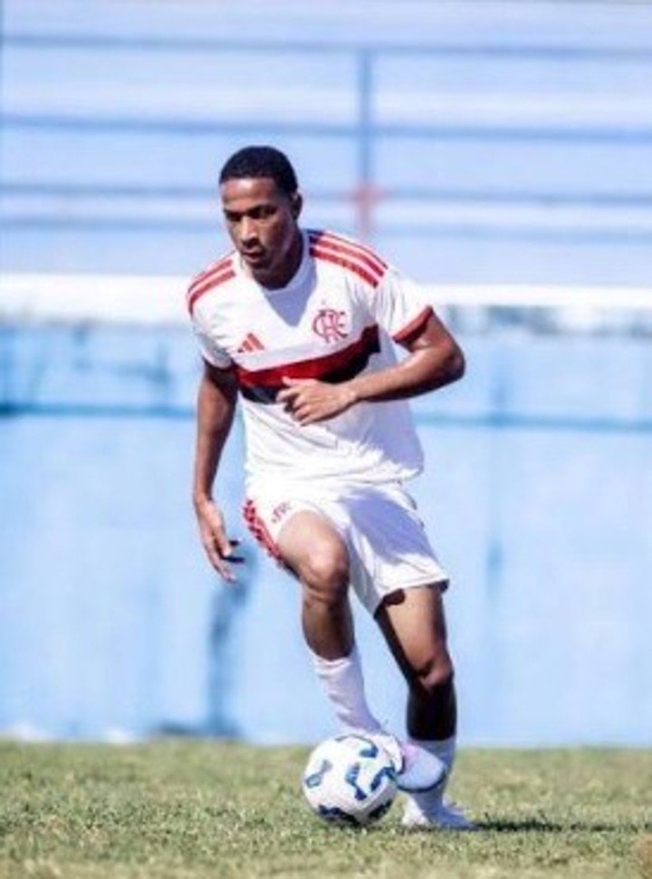 Jordan Michael, el juvenil que la está rompiendo en Flamengo.