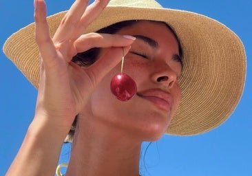 Salena Sainz, nutricionista: «Entre el 20 y el 30% del agua diaria procede de los alimentos, no del vaso de agua»