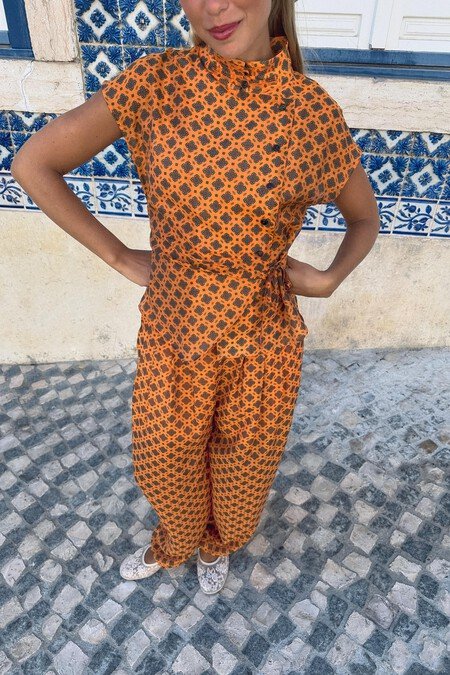 Adiós clásico total look monocolor: cinco conjuntos de Zara fluidos y elegantes para entretiempo que amarán las madrileñas