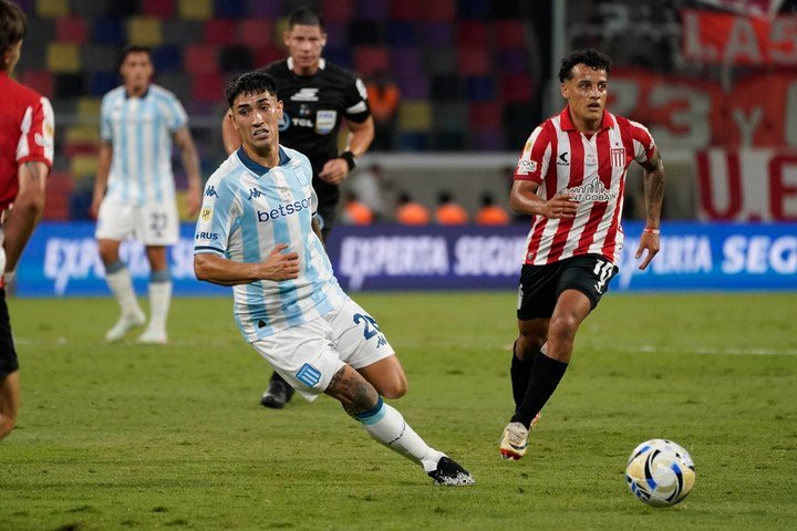 Solari quedó muy relegado con Vojvoda. Foto: Fernando de la Orden / CLARIN
