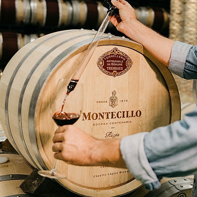 La cata con aperitivo es el broche de oro en Bodegas Montecillo.