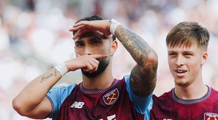 Taty Castellanos en West Ham.