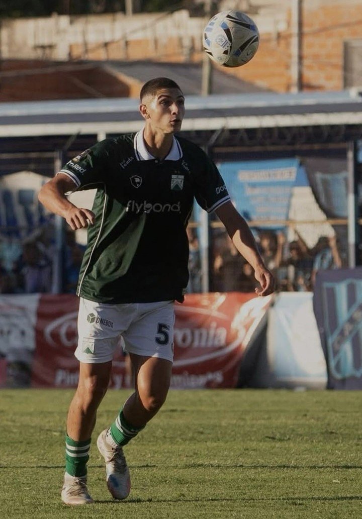 Cuenta con dos goles y una asistencia en 27 partidos.