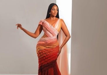 El potente mensaje de Miss Uganda detrás de un vestido inspirado en una cesárea que ha revolucionado las redes sociales