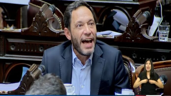 Diputado de la Coalición Cívica: