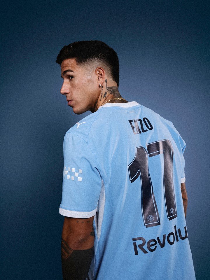El nuevo dorsal de Enzo