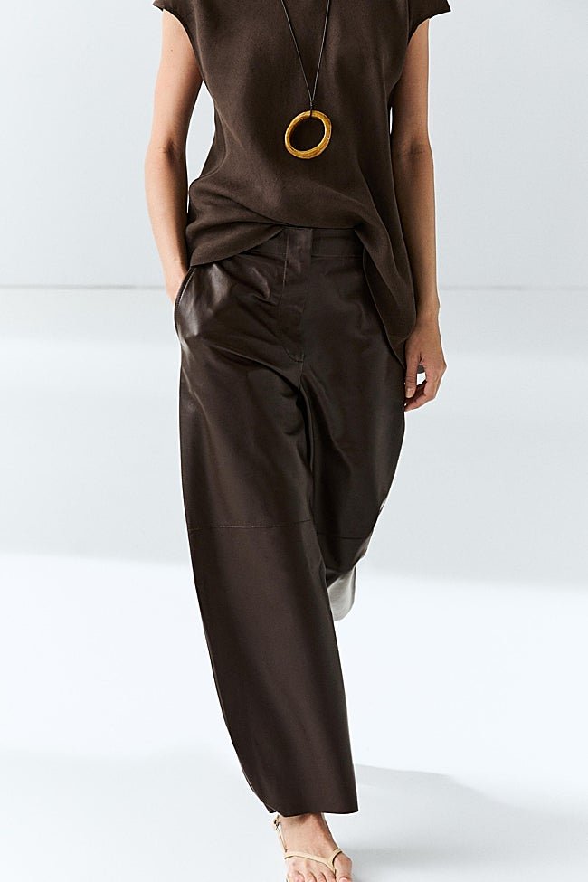 Pantalones marrones de Massimo Dutti (199 euros)