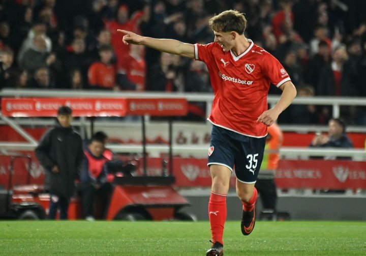 Arrayago lleva un gol en siete partidos en el Rojo. (Fotobaires)