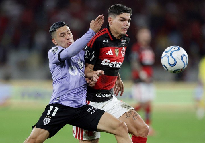 Ayrton Lucas en la Copa Libertadores. (REUTER)