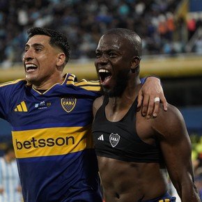 Boca, de la cabeza: tres goles de Valencia y remontada histórica ante Racing
