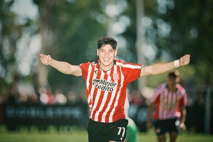 Franco Domínguez Ávila en festejos con las Inferiores de Estudiantes.