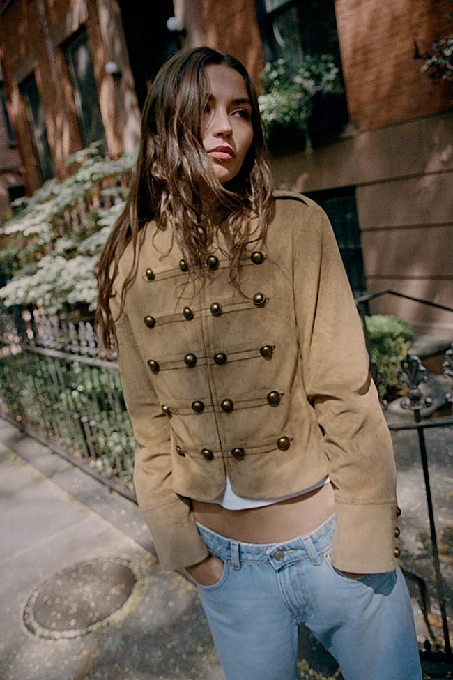 Chaqueta militar de Zara (39,99 euros)